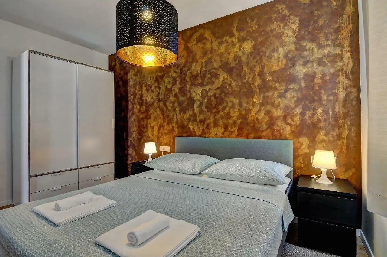 Apartman M Pula 0*,
