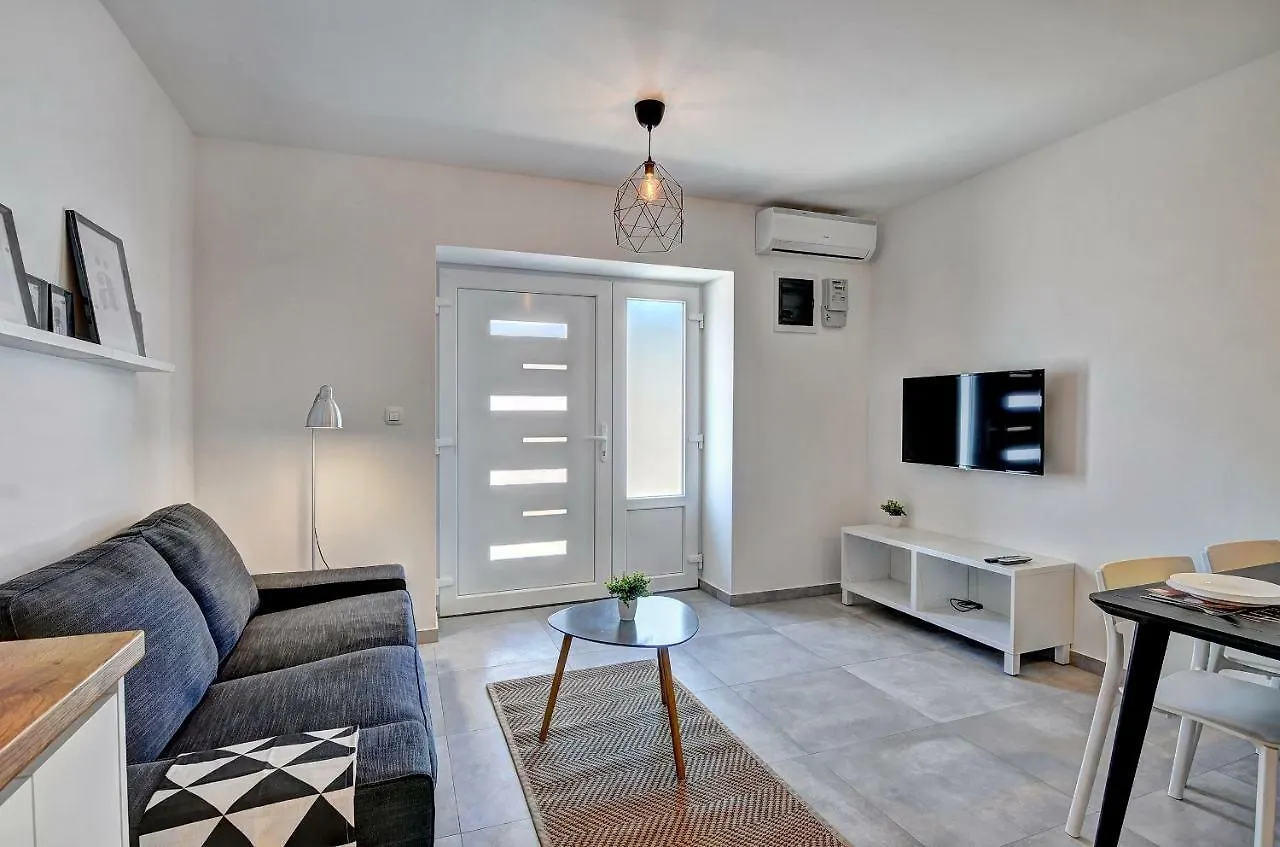 Apartman M Pula Apartament
